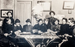Strikkeklub 1911                             